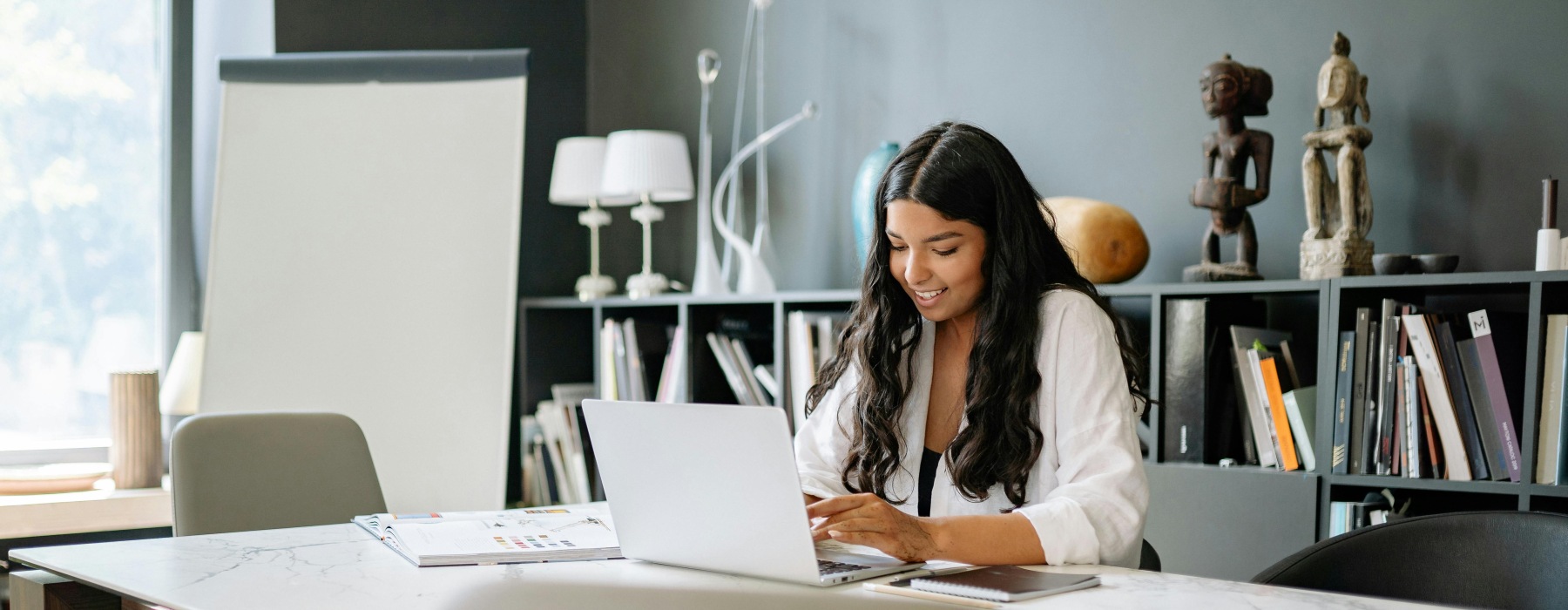 woman at laptop